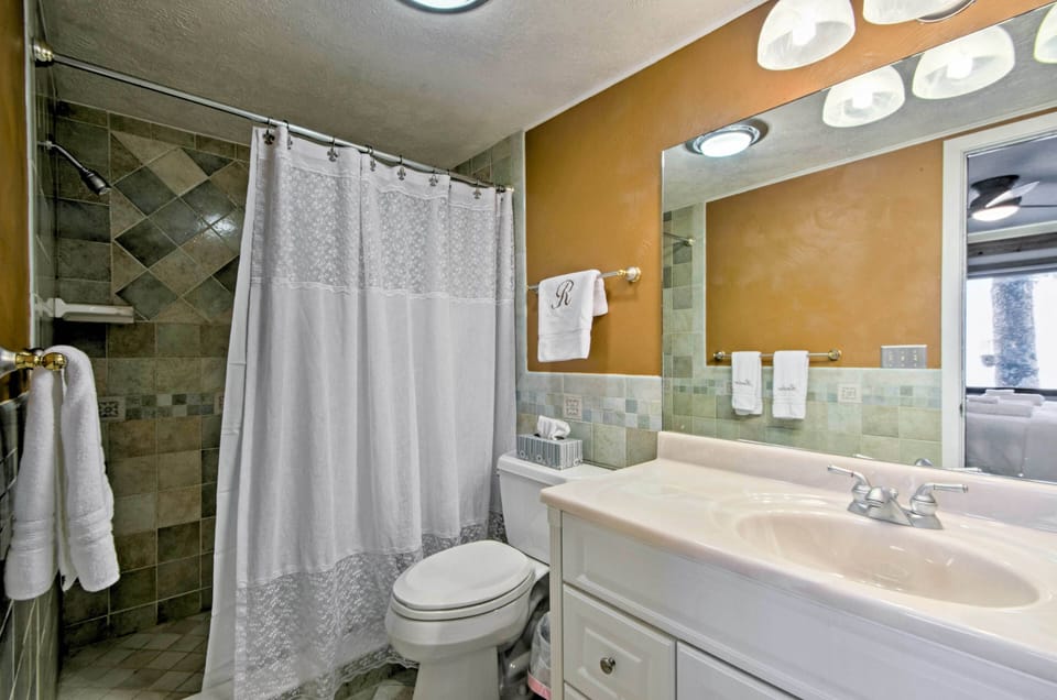 En-Suite Bathroom