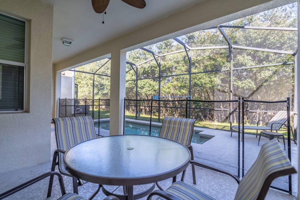 Beautiful Outdoor Patio Area and Private Pool - No Rear Neighbors