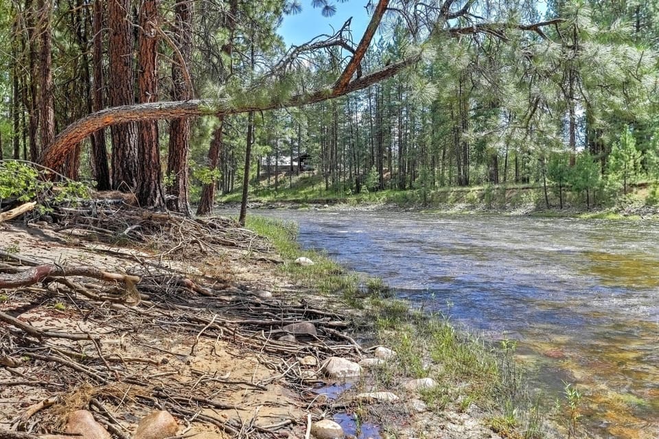 Private Exterior Space | Chewuch River Access