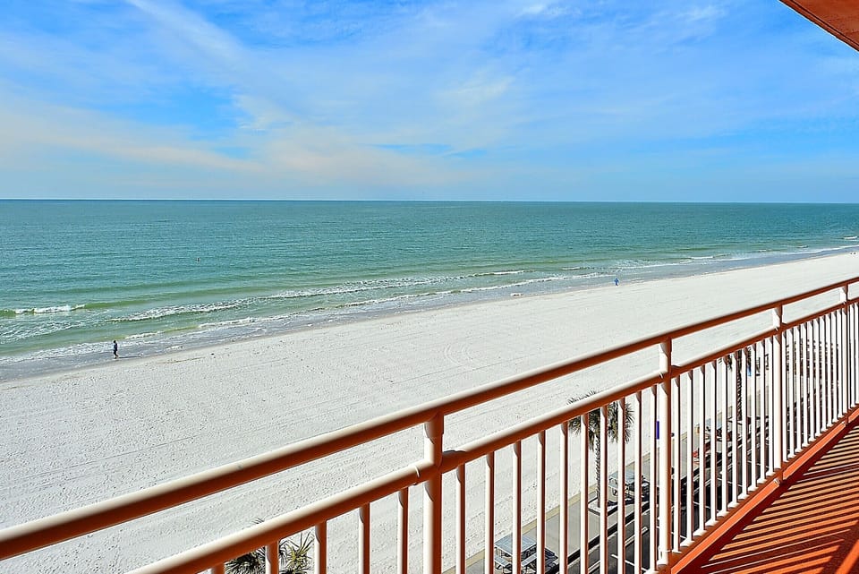Direct Gulf Views from Walkway