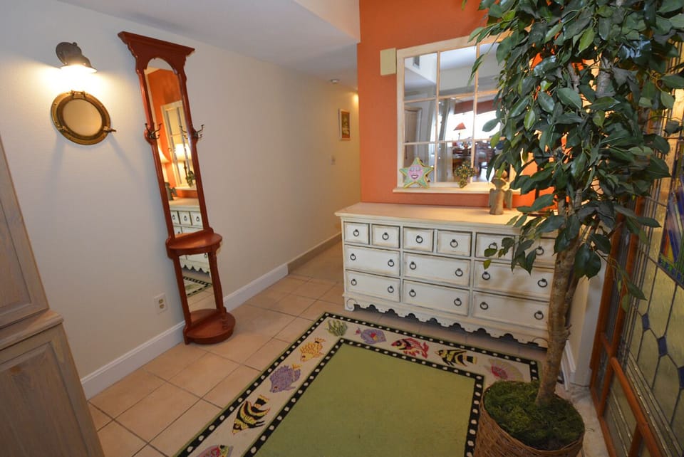 Front Entry Foyer
