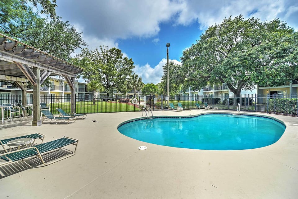 Ocean Springs Vacation Rental | 1BR | 1.5BA | 900 Sq Ft | 2 Stories