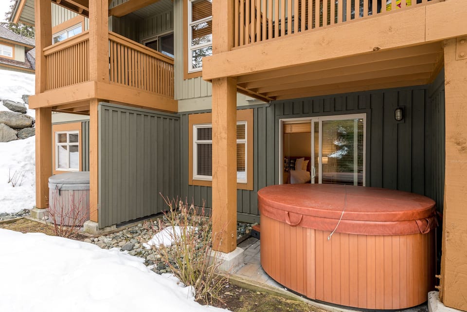 Hot Tub, Accessed from 2nd Bedroom