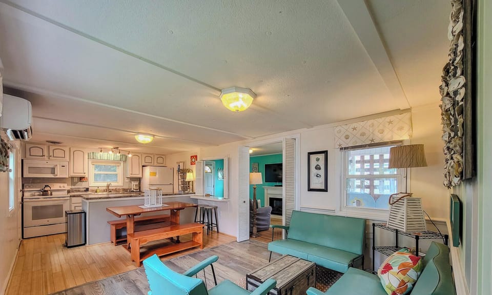 1005-A 1st St (The Cottage [Int Ext]) - watermarked-7