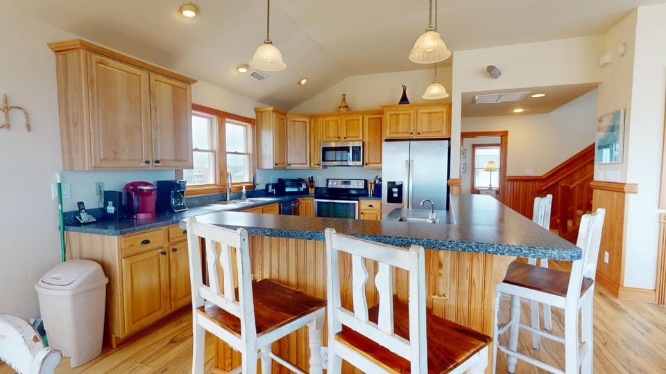 kitchen with island seating - kitchen with island seating