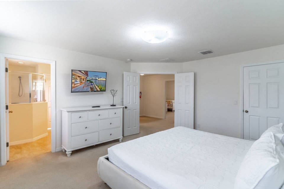 Second Story King Master Bedroom with private EnSuite