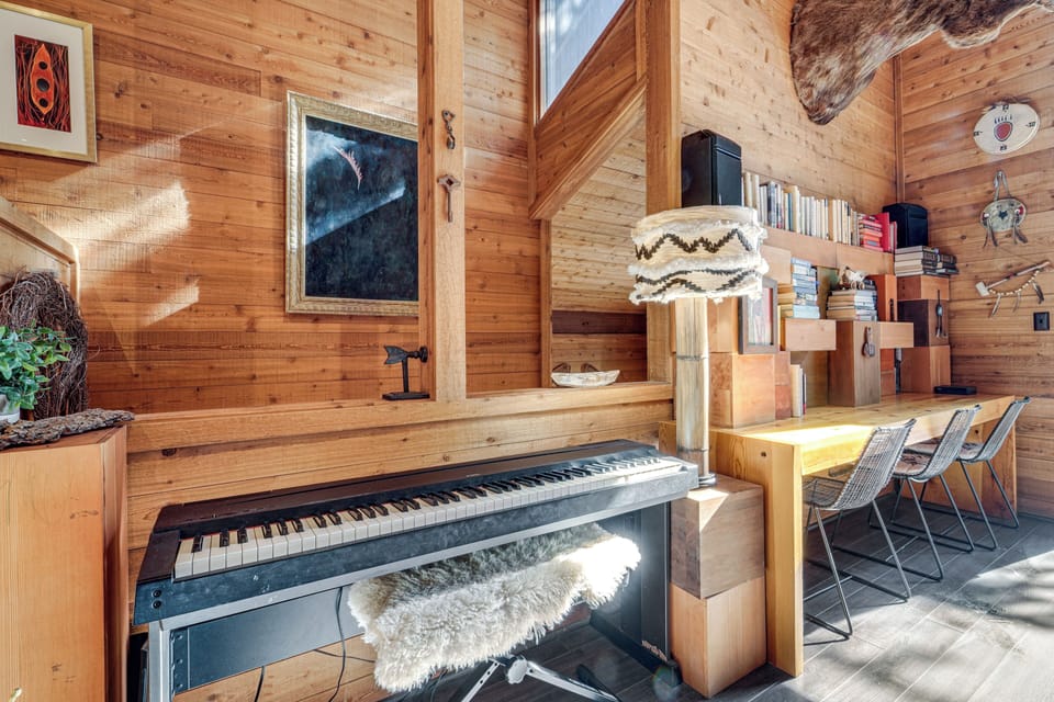 Piano | Seating