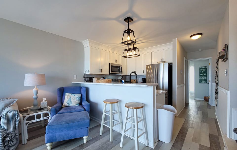 910 B S Shore Dr (910B Turtle Cove [Int. Refresh - Kitchen]) - watermarked-03