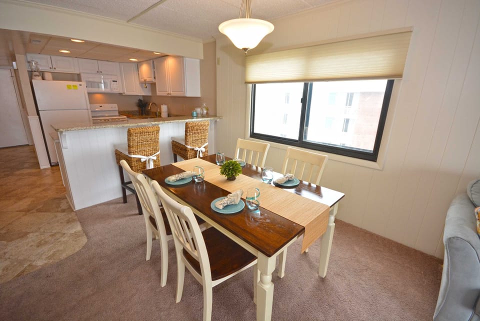 Ocean Hideaway 201 Dining Area