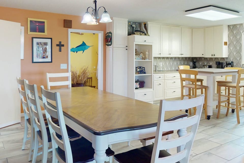 Seating for everyone in the kitchen/dining area