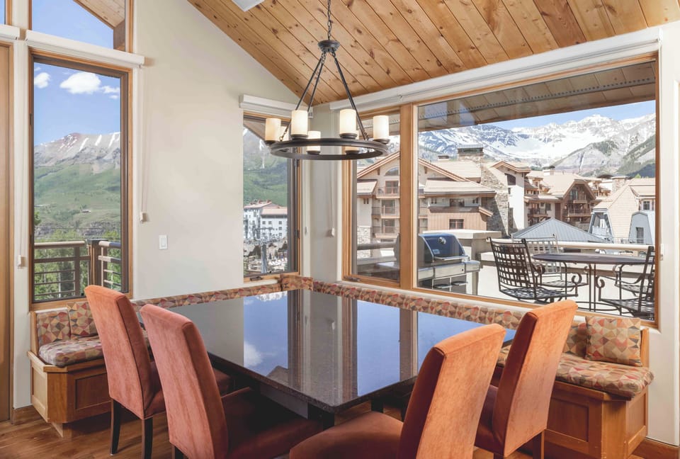 Dining Room - Summer