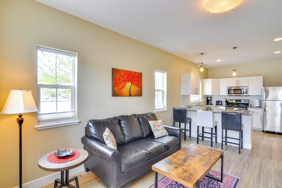 Buena Vista Vacation Rental Townhouse | 2BR | 1BA | 637 Sq Ft | 1 Step to Enter