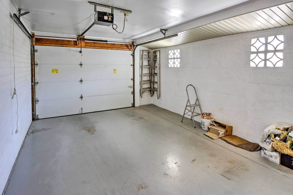 Parking | Garage (1 Vehicle) | Driveway (1 Vehicle)