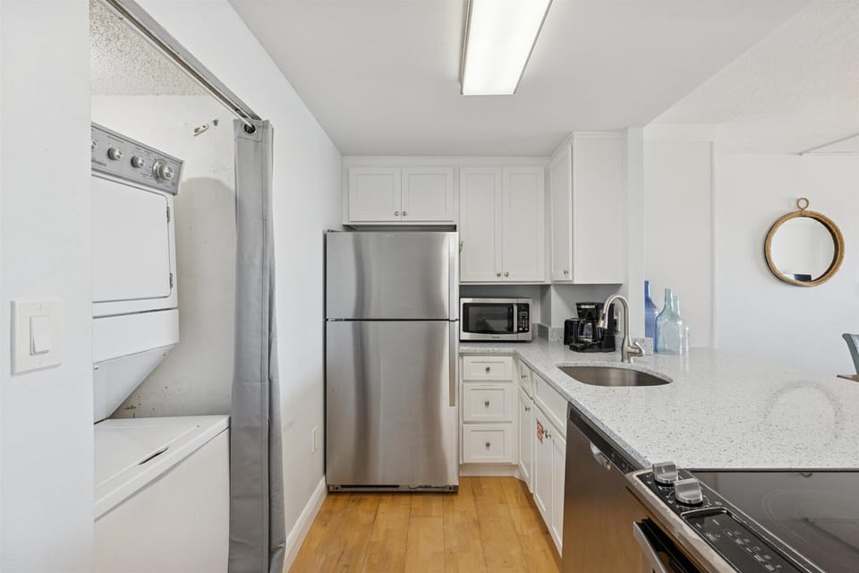 Fully equipped kitchen with everything you need to make your favorite meals!