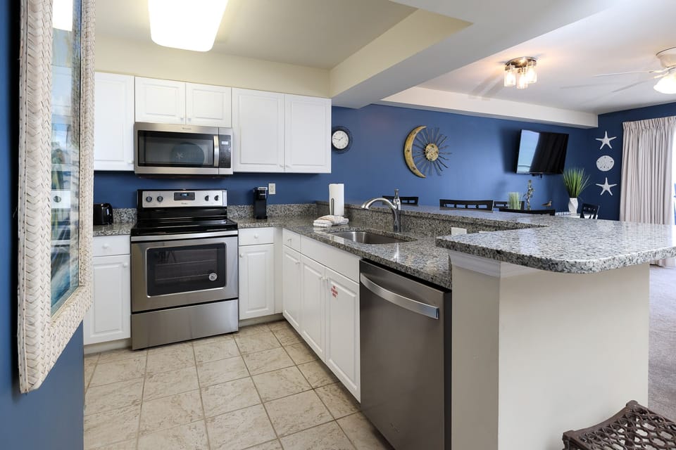 Full Kitchen - The full kitchen has both large and small appliances  including the much appreciated dishwasher!