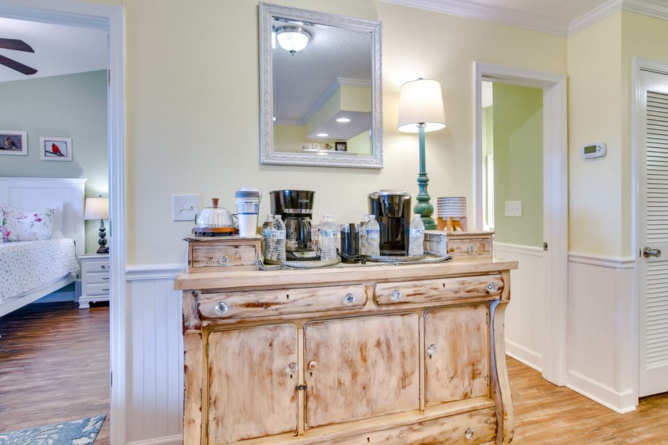Coffee Bar | Keurig & Drip Coffee Makers | Coffee Grinder