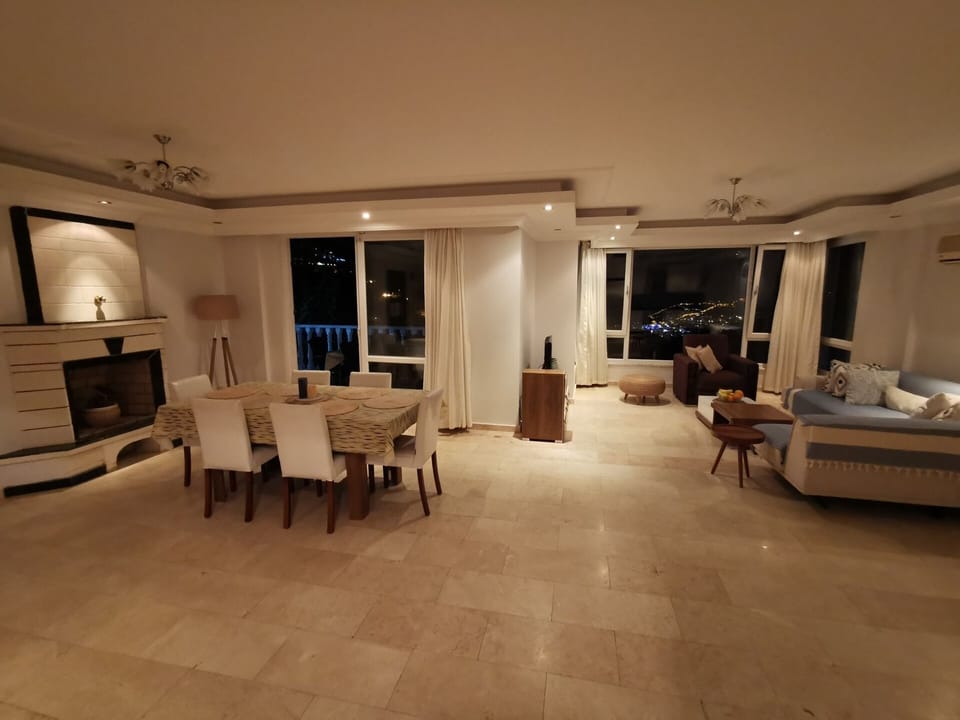 Views of Alanya castle from your living room at night 