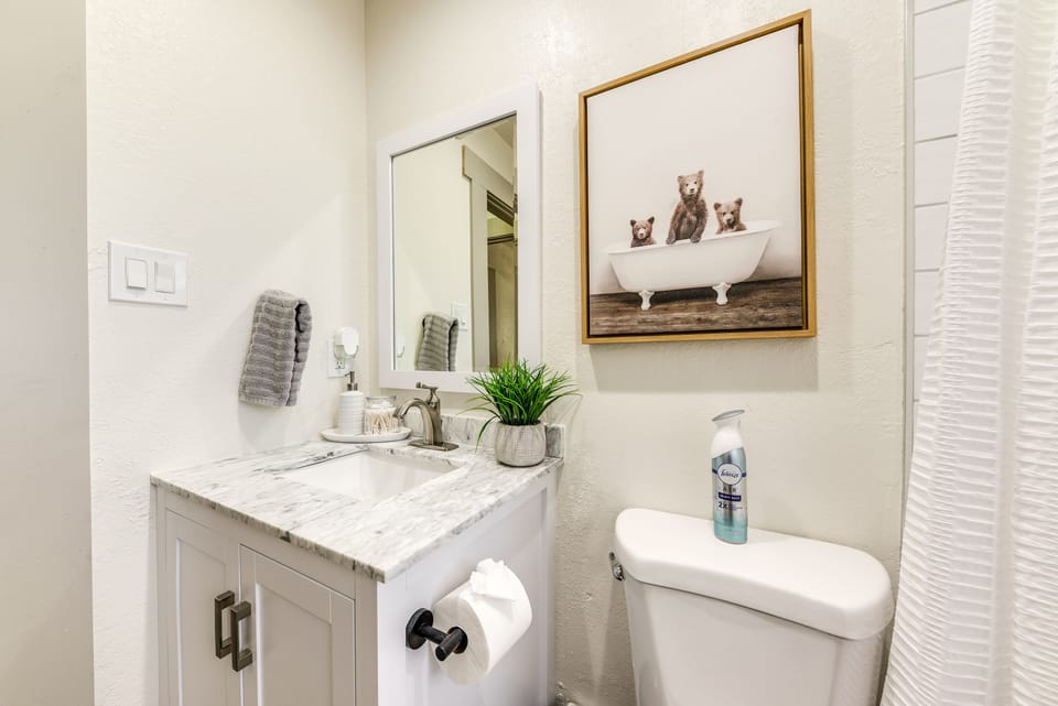 Full Bathroom