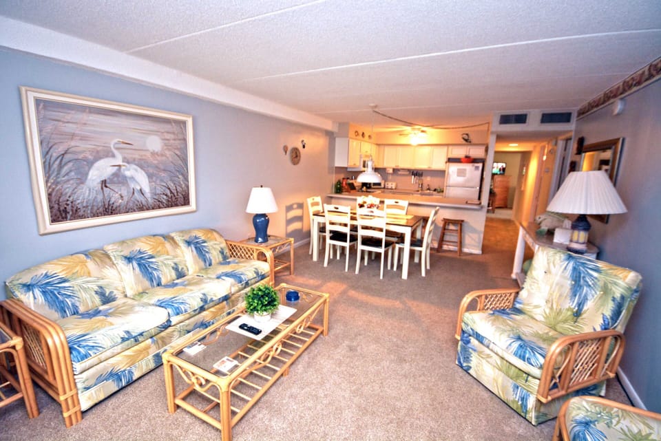 Living-Room-1210-Atlantis