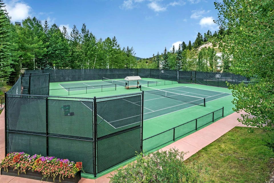 Highlands Tennis Courts.