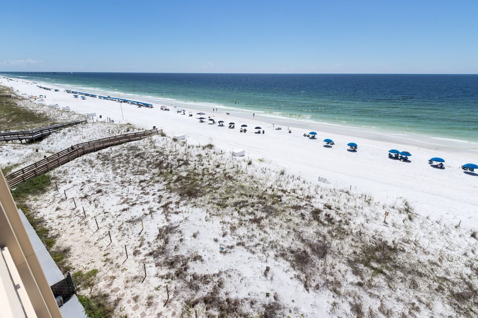 Ft Walton Beach FISHING PIER in the background..just East! - A bright view to the East