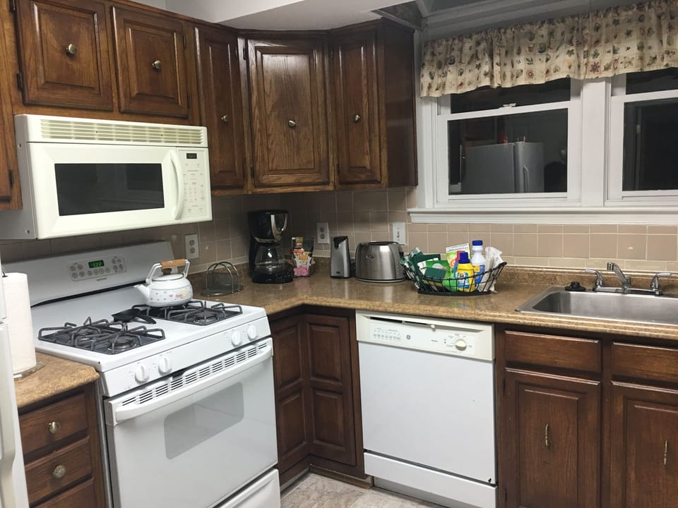 Eat in Kitchen