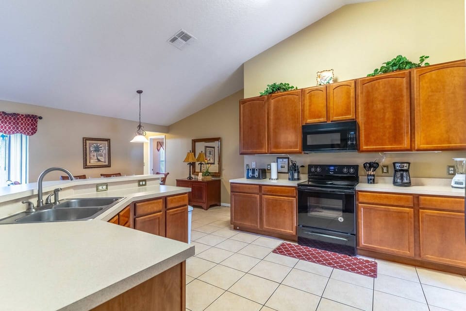 Fully stocked kitchen