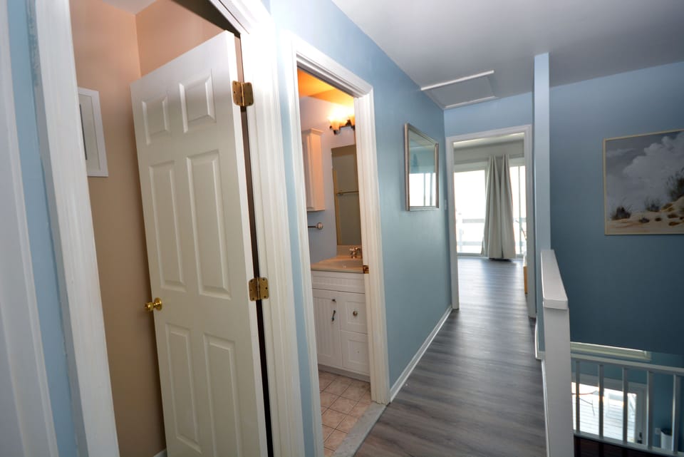 Upstairs-Hallway