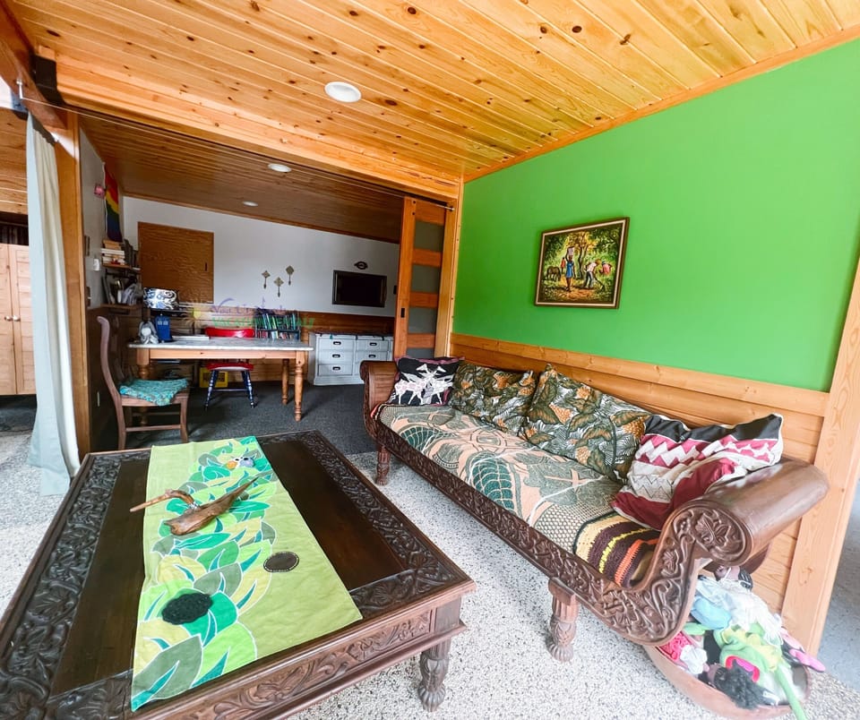 Sitting area.