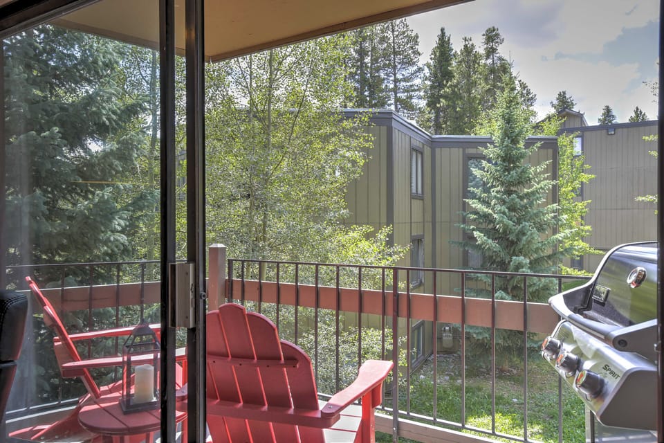 Furnished Balcony | Gas Grill
