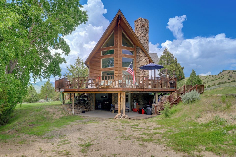 Alder Vacation Rental | 4BR | 2BA | Steps Required | 3,500 Sq Ft