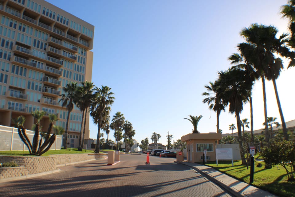 Bahia Mar and Solare Tower have on-site security and a gate at the entrance.