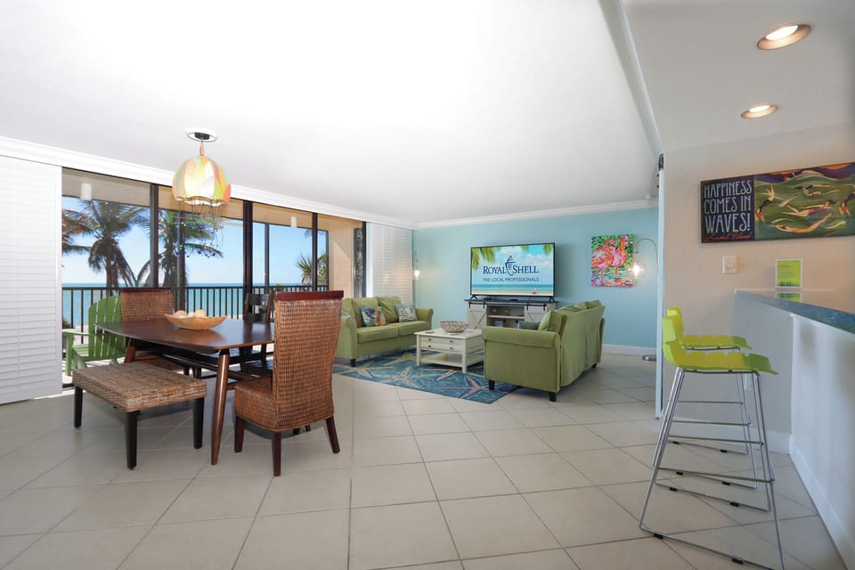 Living area with SmartTV