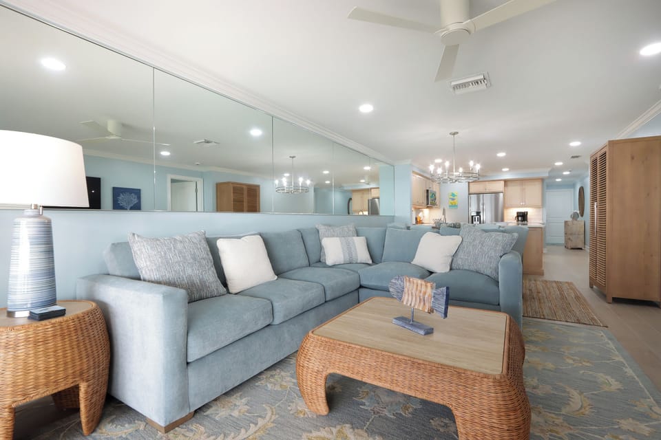 Living area with wall-mounted SmartTV