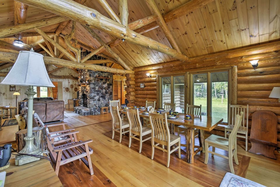 Living Room | Dining Area