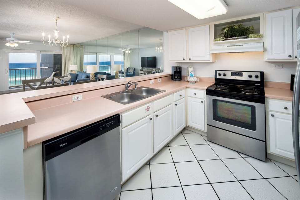 Kitchen - This unit features stainless steel appliances with lots of cabinet & counter space.