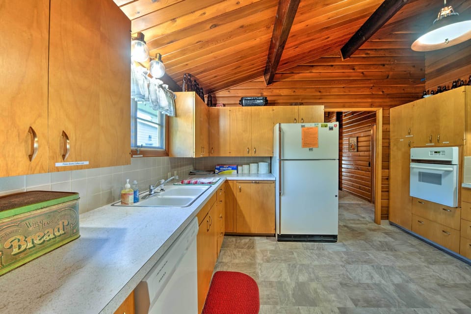 Kitchen | Fully Equipped