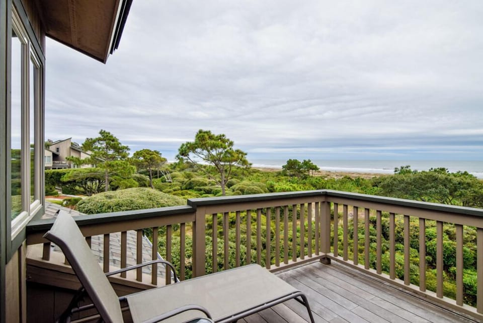 Oceanfront Deck