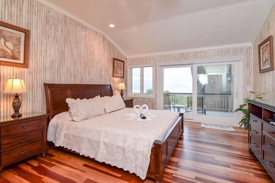 Bedroom 1 (primary)