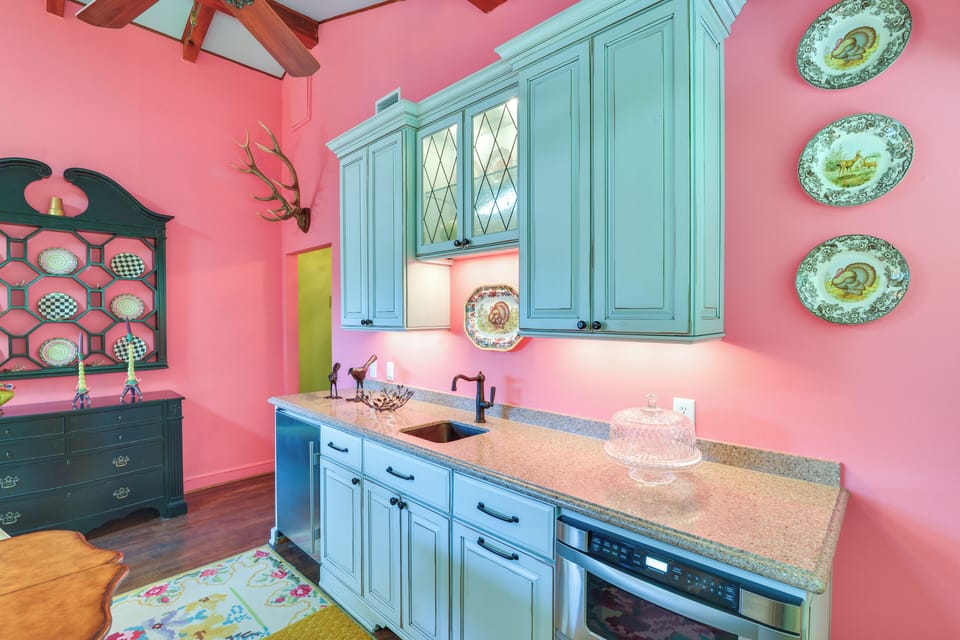 Kitchenette | Coffee Maker | Toaster