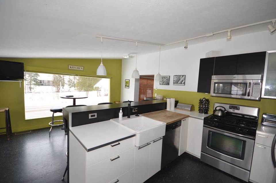 All new appliances & dishwasher - Fully equipped, cooking basics, dishware & flatware, microwave, toaster, drip coffee maker, Keurig coffee maker, French press, dishwasher, trash bags, paper towels
