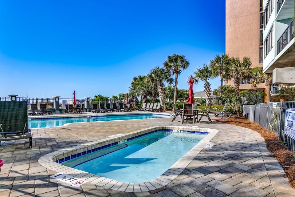 Carolina Dunes pool deck