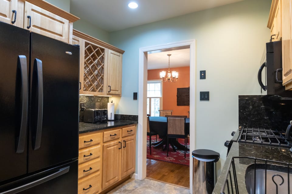 Full Kitchen