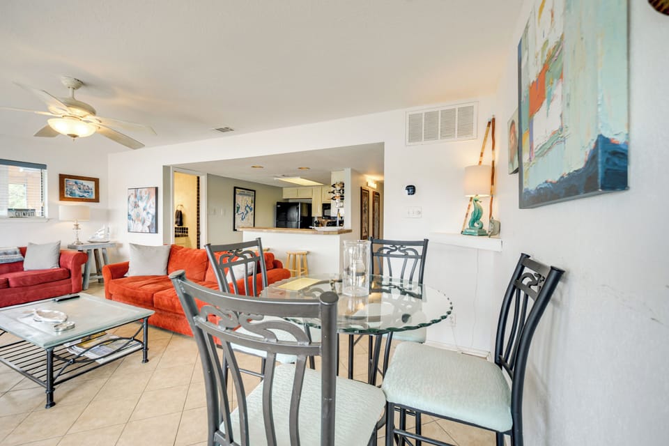 Dining Space | Dishware/Flatware