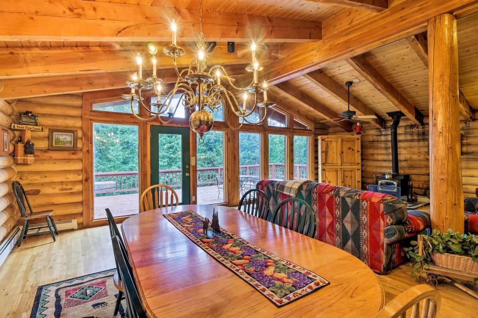 Dining Area | Dishware & Flatware