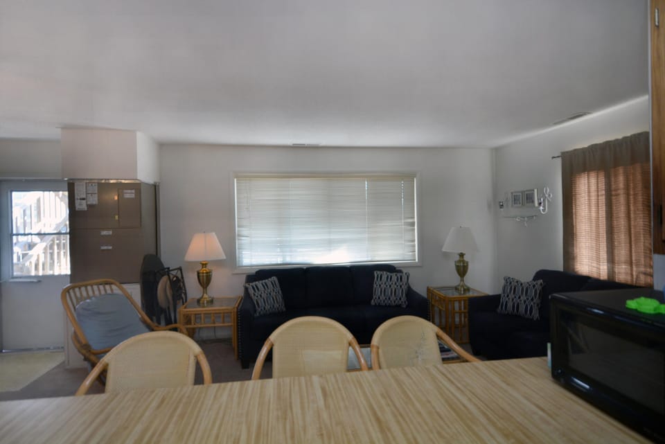 LIVING-AREA