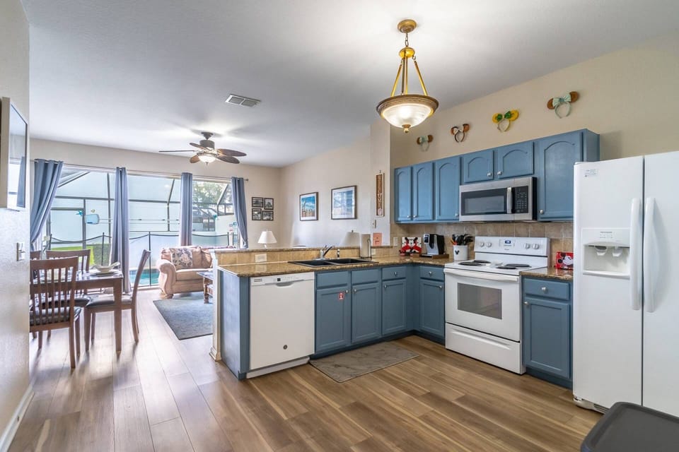 Beautifully Updated Windsor Hills Town Home