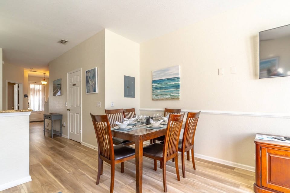 Dining Area Seating For Six (6) Guests