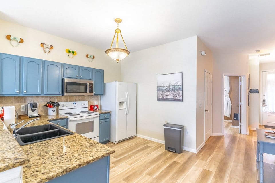 Open Access to Kitchen Area So You Never Miss a Conversation!