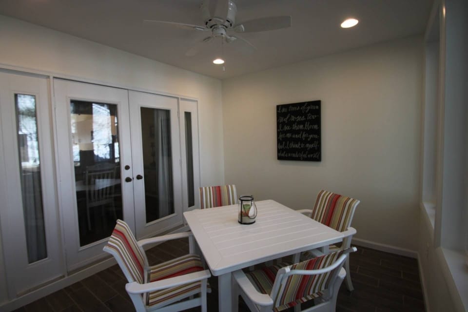 Screened in Porch